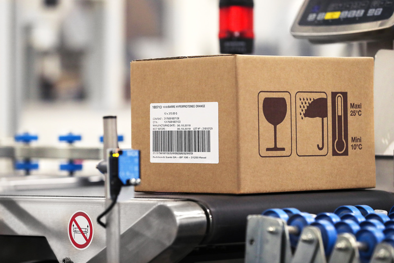 Etykietowanie kartonów kodami kreskowymi zgodnie z GS1